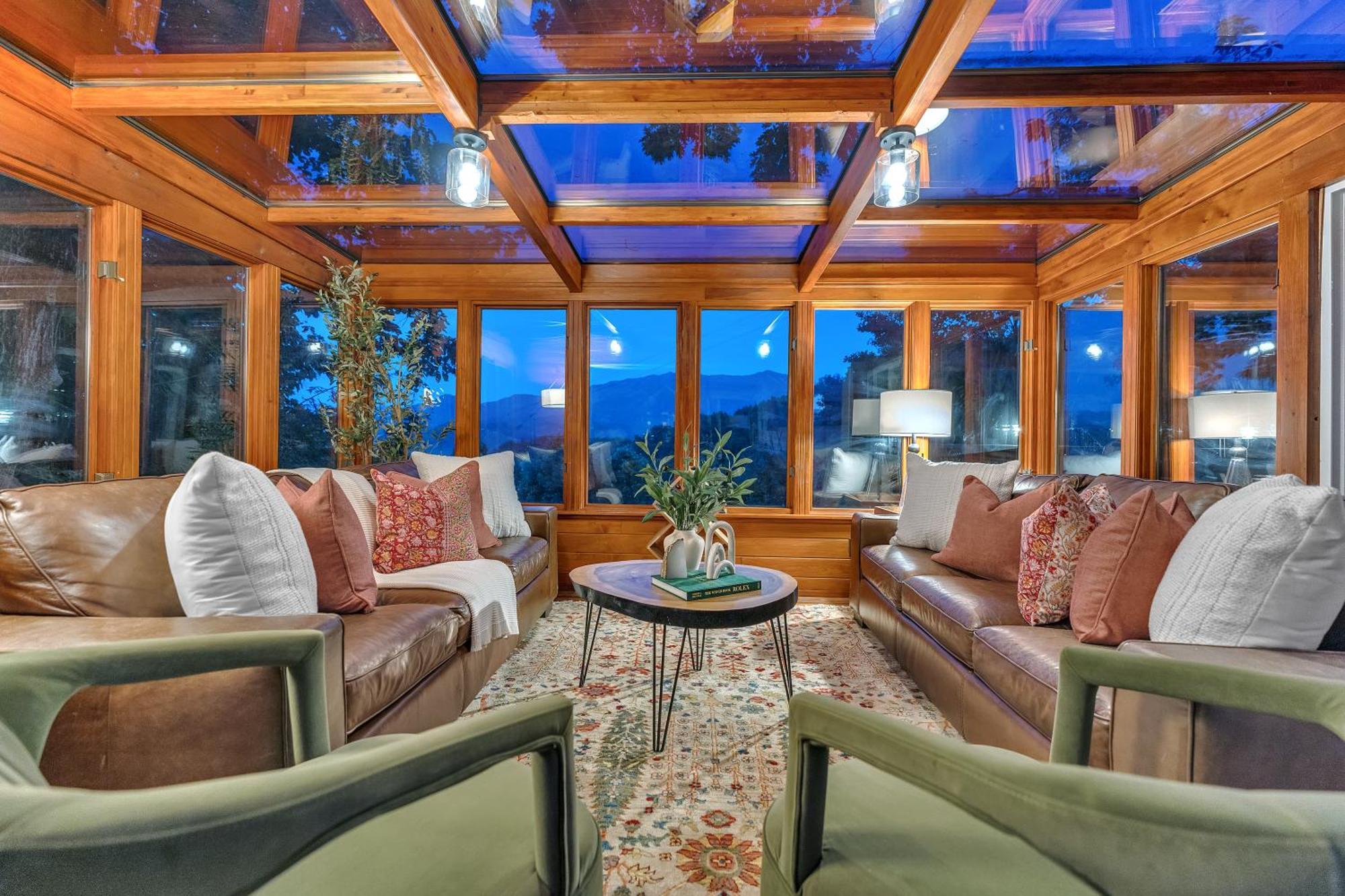 Family Chalet With Sauna, Hottub, Heavenly Views! Mins To Downtown! Gatlinburg Exterior foto