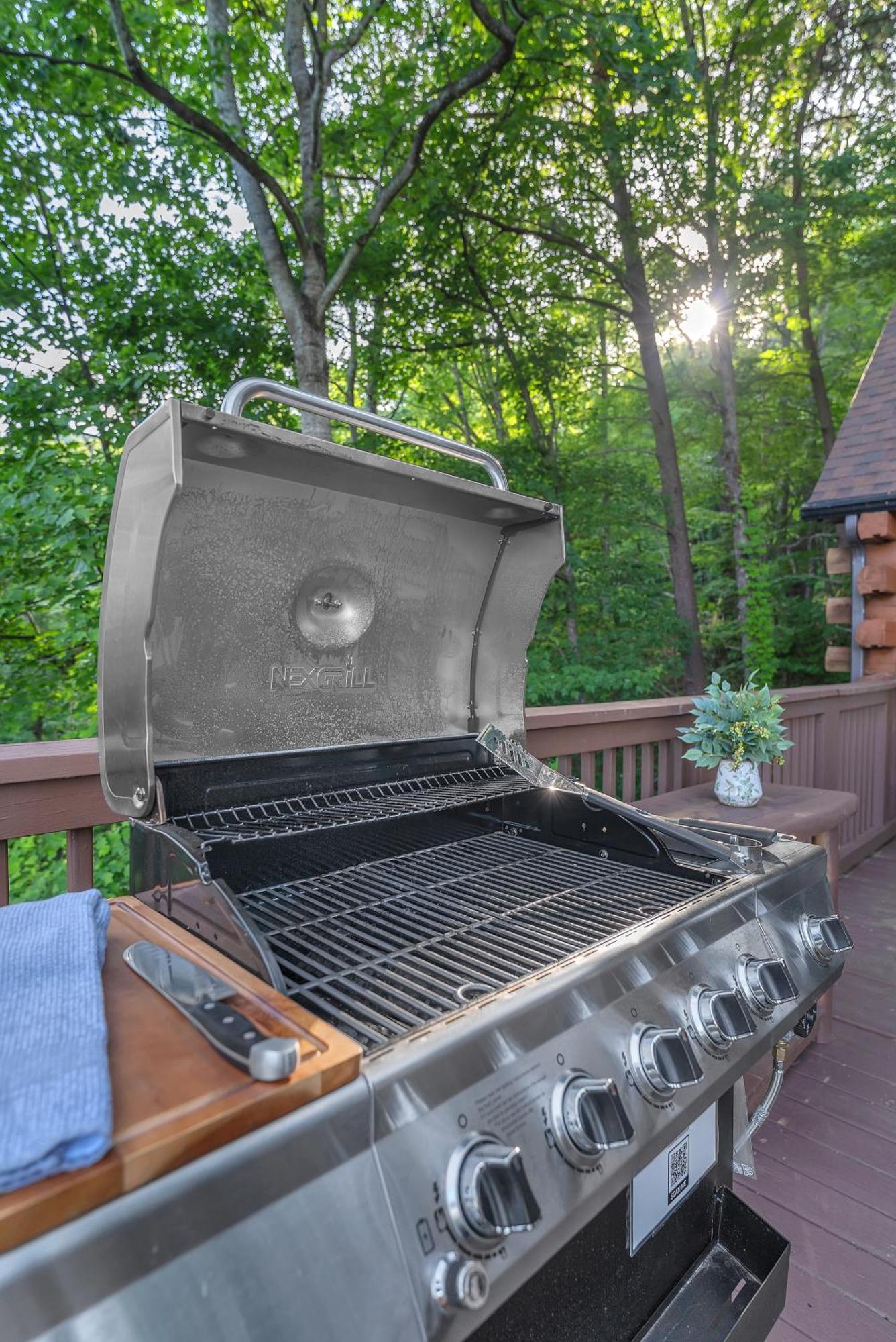 Family Chalet With Sauna, Hottub, Heavenly Views! Mins To Downtown! Gatlinburg Exterior foto