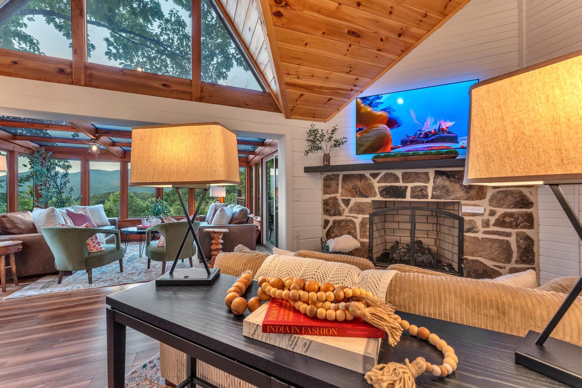 Family Chalet With Sauna, Hottub, Heavenly Views! Mins To Downtown! Gatlinburg Exterior foto
