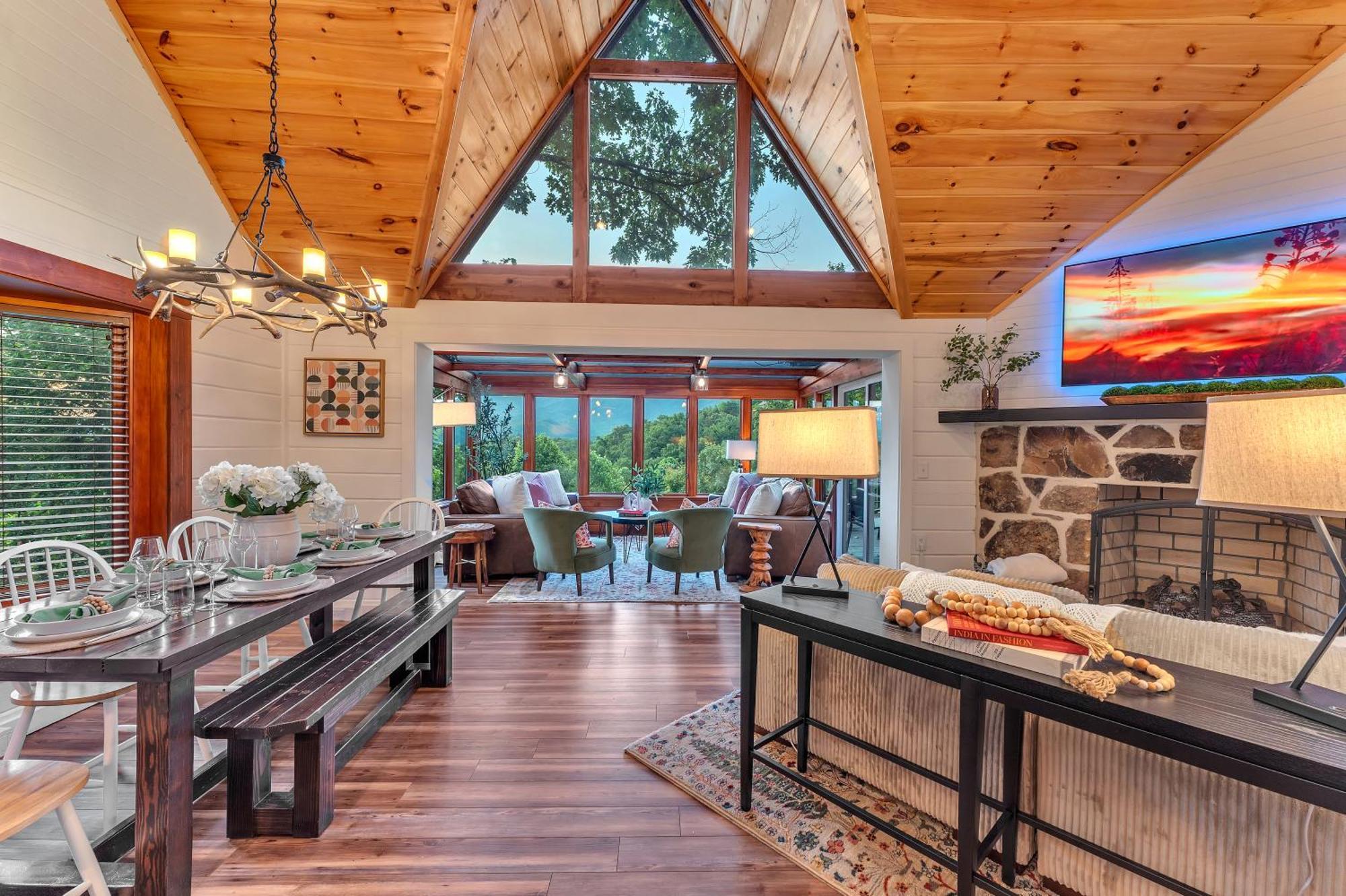 Family Chalet With Sauna, Hottub, Heavenly Views! Mins To Downtown! Gatlinburg Exterior foto